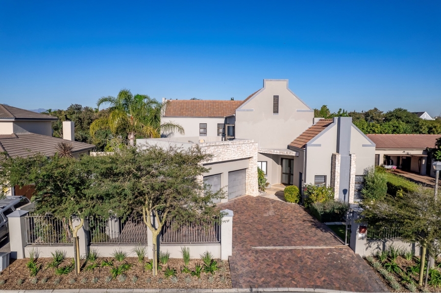 4 Bedroom Property for Sale in Graanendal Western Cape